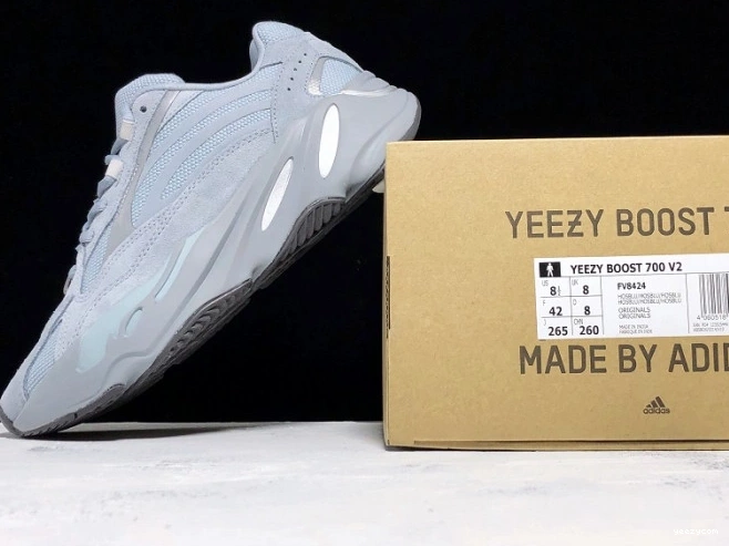 700 Blue v2 FV8424 Boost Hospital Yeezy Adidas 1101